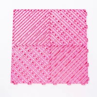 Carreaux de sol modernes en PP de qualité supérieure, résistants à l'eau, avec système de verrouillage par clic, pour les salles d'exposition et les magasins de détail