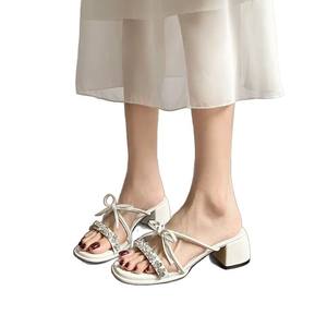 Sandalias de Tacón con Lazo Estilo Francés para Mujer, Plateadas, Tacón Medio (2-3cm), con Tiras, Fáciles de Poner, Tendencia de Moda Verano 2025 - Product Image 2