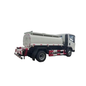 Camion-citerne à carburant HOWO 5000l 4x2 neuf, prix d'usine, camion-citerne à huile pour la ravitaillement en carburant, à vendre - Product Image 5