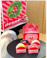 Boîte d'emballage en papier pliable facile à personnaliser avec logo, modèle 002 de la marque Yilida, pour présentoirs de pâtisseries et beignets, avec éponge gaufrée