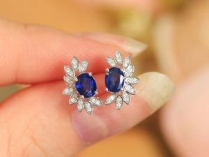 Boucles d'oreilles Xinfly en or blanc 18 carats avec saphir royal de 1,0 ct et diamant naturel de 0,11 ct - Product Image 5