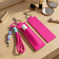 Porte-rouge à lèvres portable en cuir PU avec porte-clés, pochette de rangement pour baume à lèvres avec breloque perles colorées et dragonne, breloque de sac pour femme