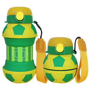 <span class=keywords><strong>Gourde</strong></span> personnalisée pliable Football Sports Drinkware Enfant Football Enfants Enfants Bouteille d'eau pliable pour l'école des enfants - Product Image 3
