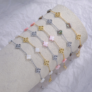 <span class=keywords><strong>Bracciale</strong></span> GMB67 in Argento Sterling 925 <span class=keywords><strong>con</strong></span> Ciondoli a Conchiglia Multicolore, Catena a Quadrifoglio, Gioiello Delicato e Giocoso per Donne - Product Image 6