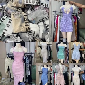 Fournisseur en gros de ballots de vêtements d'été d'occasion pour femmes, en polyester/coton, envoi aléatoire, styles variés - Product Image 3