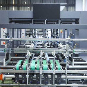 Incollatrice pieghevole automatica ad alta velocità per 1800 in cartone ondulato ad angolo 4 e 6 - Product Image 2
