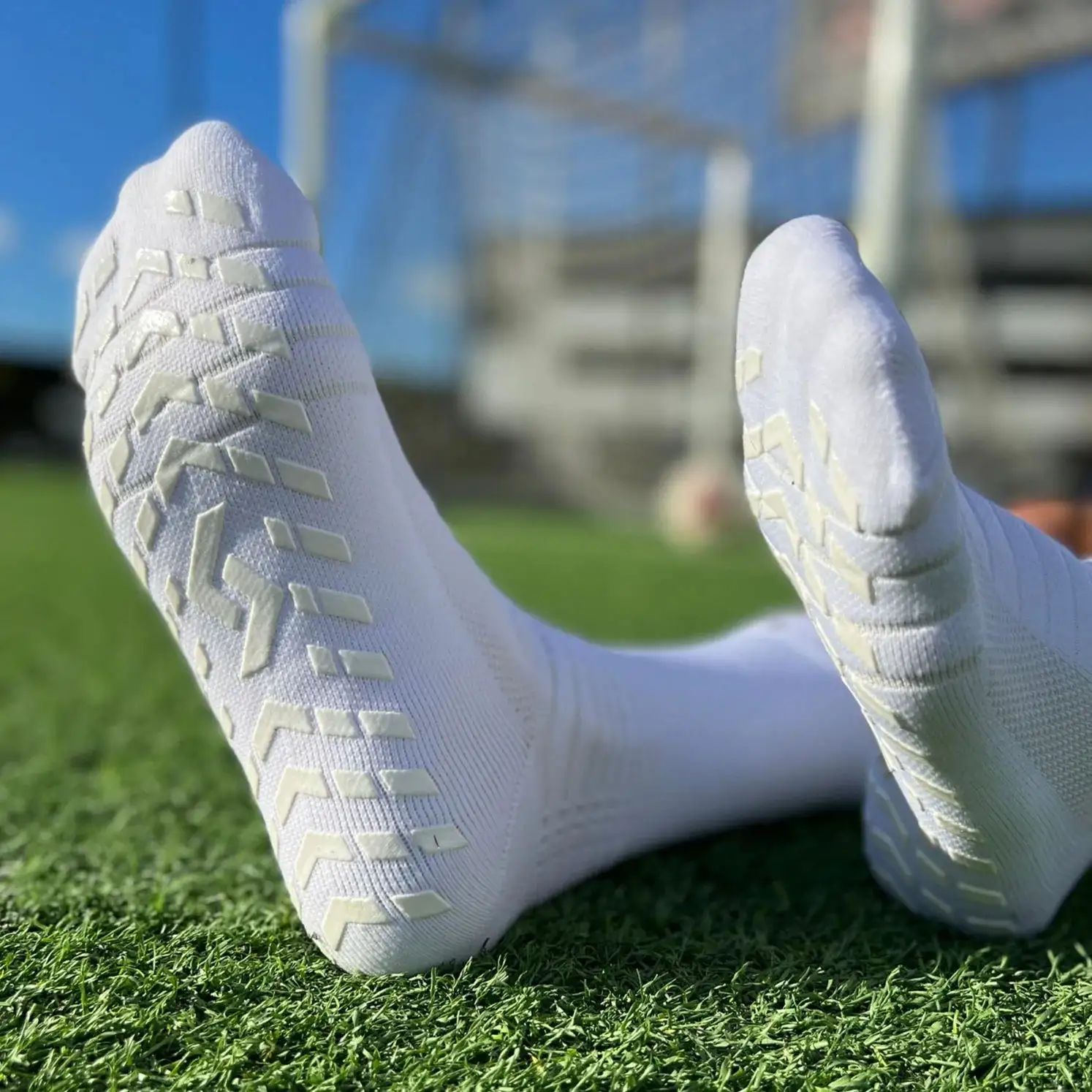 Chaussettes de football personnalisées populaires pour hommes et femmes chaussettes de football antidérapantes résistantes à l'usure chaussettes d'équipage en quantité de commande la plus basse