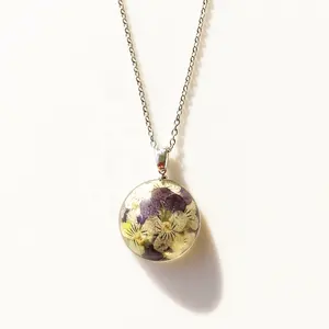 Collier à fleur pressé naturelle de 1 pièce, perle en résine, perle de Viola pansy, cadeau pour petite amie