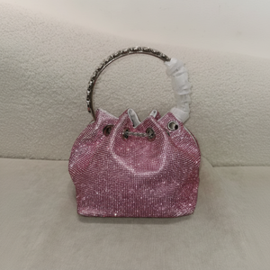 Bolso de mano transversal para mujer, modelo único, semicircular, irregular, de paja, ideal para bodas y eventos nocturnos. - Product Image 1