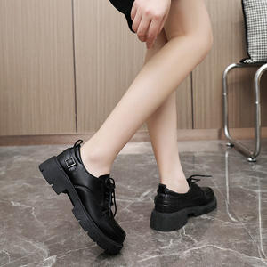 K1802 LYKU Mocassins pour femmes à bout rond, antidérapants, à lacets, noirs, style rétro, plateforme, pour l'été, l'automne et le printemps - Product Image 2