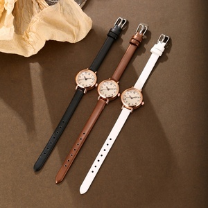 Nouvelle montre à quartz décontractée et tendance pour femme, petit cadran, style transfrontalier, en stock - Product Image 5