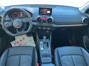 Audi Q2L 35 TFSI 2022 Automatica Guida a Sinistra Usata con 40.000 km di Chilometraggio Colore Rosso - Product Image 4