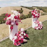Bola Bunga Hydrangea Sutra Buatan Warna Pink Tebal 70cm untuk Upacara Pernikahan di Taman yang Romantis dengan Pita Satin yang Mengalir