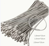 Chaîne en acier inoxydable coloré avec mousqueton et câble de sécurité à crochets pour une visibilité accrue