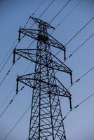 Tour en treillis d'acier autoportante à 4 poteaux de 40 m, pylon galvanisé à chaud pour lignes de transmission aériennes