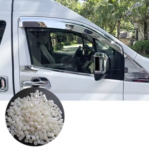 Venta al por Mayor de Fábrica a Precio de Oferta: Kits Completos de Accesorios Negros para Hyundai Accent y Toyota Hiace 2015-2019 - Product Image 1