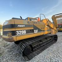 Excavatrice sur chenilles Caterpillar 320B d'occasion en excellent état, 20 tonnes, moteur d'origine japonais, modèle 2018, 987 heures, négociable
