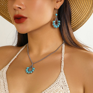 Collier tissé en forme de goutte Turquoise pendentif boucles d'oreilles collier ensemble pour femmes Uionen 1373 - Product Image 1
