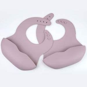 Baberos Impermeables para Bebé al por Mayor, Personalizados ODM, Recolector de Comida de Silicona, Cierre Ajustable con Gancho y Bucle, Lavables - Product Image 2