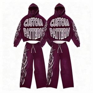 DongGuan Fabricant Ensemble de luxe en coton éponge 2 pièces pour hommes, ensemble sweats à capuche et pantalons de survêtement personnalisés avec impression vintage sur toute la surface - Product Image 1