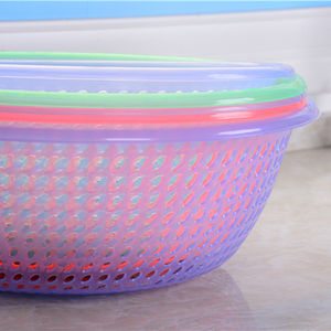 <span class=keywords><strong>Setaccio</strong></span> <span class=keywords><strong>da</strong></span> <span class=keywords><strong>cucina</strong></span> all'ingrosso di alta qualità ampiamente utilizzato per lavare frutta e verdura <span class=keywords><strong>setaccio</strong></span> rotondo in plastica PP per la casa - Product Image 6