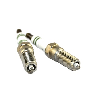 Grandes Économies Vente en Gros Directe Usine Bougies d'Allumage Iridium pour Voitures Remplacement pour Modèles IXUH22FTT LKR7FI-8 ILZKR7A - Product Image 3