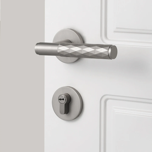 Cerradura de puerta moderna de latón martillado con acabado niquelado para apartamento, interior, dormitorio, baño, puerta de madera doble, manija de palanca (solo manija) - Product Image 5