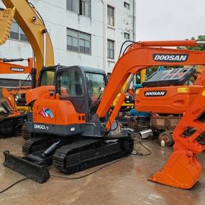 Excavadora de cadenas Doosan DH60-7 de 6 toneladas de alta calidad, fuerza de excavación de 44 kN, sistema hidráulico, bomba de engranajes, excelente estado, bajo kilometraje. - Product Image 2