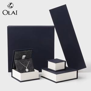 Emballage de cadeau en carton souvenir sur mesure Boîte en papier doux au toucher pour bijoux - Product Image 2