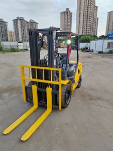 Chariot élévateur diesel Komatsu FD30T 3 tonnes - Product Image 1