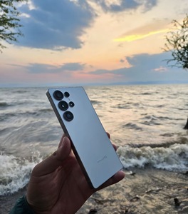 Smartphone S25 Ultra con Batteria a Lunga Durata, Processore Deca Core, Display AMOLED 120Hz e Fotocamera da 200MP per Uso Continuo - Product Image 3