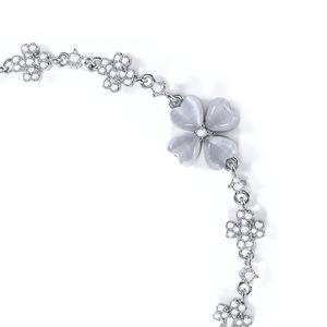 สร้อยข้อมือโคลเวอร์สี่แฉกโลหะผสมสังกะสีโซ่ปรับได้ดีไซน์ดอกไม้ของขวัญเครื่องประดับสตรี - Product Image 1