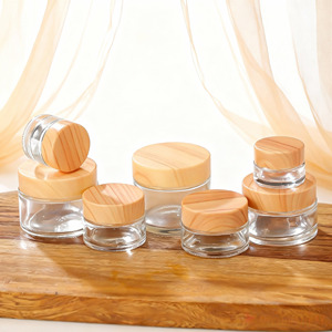 Crème cosmétique la plus vendue <span class=keywords><strong>en</strong></span> <span class=keywords><strong>pot</strong></span> <span class=keywords><strong>en</strong></span> <span class=keywords><strong>verre</strong></span> avec <span class=keywords><strong>action</strong></span> exfoliante et fini transparent 30g 50g 100g <span class=keywords><strong>Pot</strong></span> de crème avec couvercle <span class=keywords><strong>en</strong></span> bambou - Product Image 2