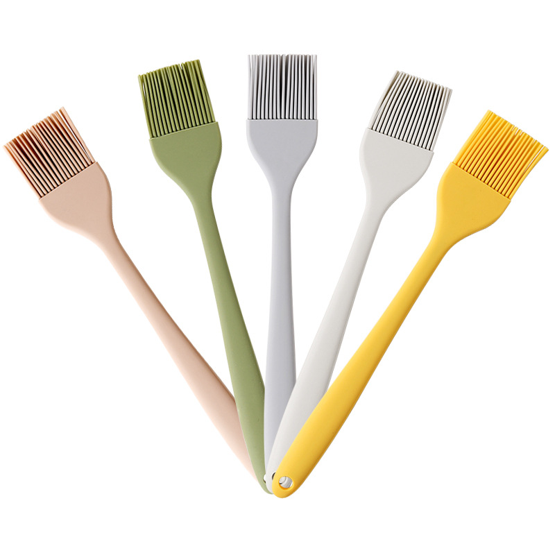 Small Full-Wrap Oil Brush (Random Color)
