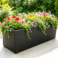 Jardinière d'extérieur en rotin PE avec cadre en acier et doublure intérieure en tissu non tissé
