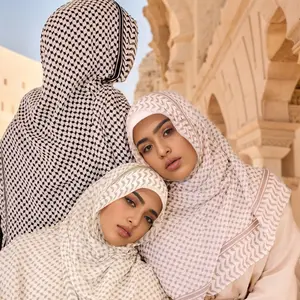 热销新款阿拉伯印花实心图案长雪纺围巾，适合东南亚秋季穆斯林最爱