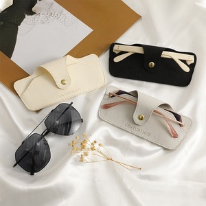 Étui à lunettes personnalisé avec logo, en microfibre, sac à bijoux pour lunettes, pochette portable pour lunettes et bijoux, organiseur pour femmes et hommes avec bouton - Product Image 2