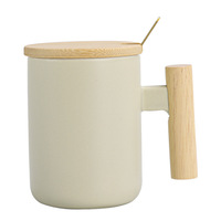 Mug à café en céramique mate 400 ml avec logo personnalisé OEM, poignée en bois, couvercle en bambou et cuillère – Vente en gros, style nordique, idéal pour le bureau ou comme cadeau