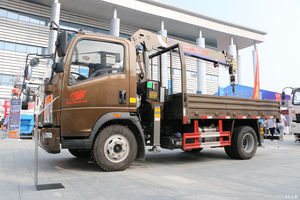 Gru Montata su Camion SINOTRUK HOWO Hanjiang 150HP di Alta Gamma, Versatile e Ingegnosamente Realizzata per Lavori di Ingegneria - Product Image 4
