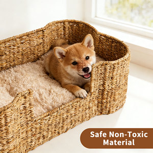 Houten vormgegeven zeegras honden- en kattenbedje, knus rustgevend huisje, handgemaakt dierenmandje - Product Image 1