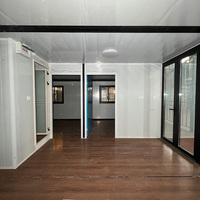 Rumah Kontainer Ekspansi Dua Sayap 40ft dengan Panel Sandwich Motif Kayu, Villa Prefab Mobile dengan Teras untuk Rumah atau Resort
