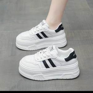 Chaussures basses à plateforme à talon moyen pour femmes, nouveau style, petites, blanches, à semelle épaisse, polyvalentes, décontractées, sportives, printemps, augmentant la taille - Product Image 3