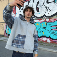 Sweat à capuche zippé oversize personnalisé avec logo, design patchwork écossais et blocs de couleur, anti-plis et anti-boulochage