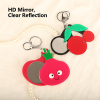 Groothandel Glitter Acryl Fruit Sleutelhanger Spiegel Schattig Fruitvormig Mini Zakspiegel Tas Charm voor Dames Accessoires Bulk Leverancier