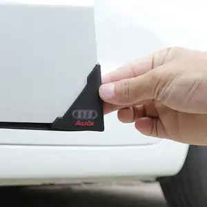 Protecteur d'angle de porte avec logo personnalisé universel Autocollant en PVC Bande décorative anti-collision pour bord de porte de voiture