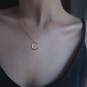 Moon Necklace For Women Zinc Alloy Crescent Pendant Clavicle Chain Gift Fashion Jewelry - Product Image 2