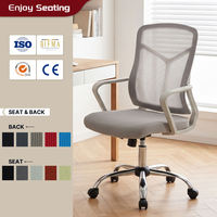 Chaise de bureau ergonomique en maille pivotante avec accoudoirs, base chromée et roulettes pour le bureau à domicile