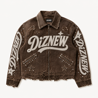 DiZNEW Giacca in Denim Personalizzata da Uomo con Patch in Ciniglia, Decorazioni con Borchie, Lavaggio Effetto Fango, Motivo a Stelle, Stile Trucker, Certificata BSCI
