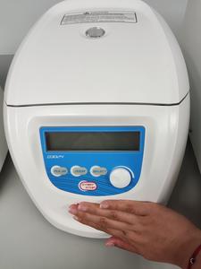 Centrífuga Eléctrica D3024 de Alta Tecnología, Microcentrífuga de Alta Velocidad para Laboratorio Biológico y Veterinario - Product Image 4