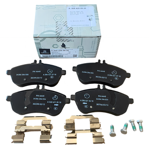 Plaquettes <span class=keywords><strong>de</strong></span> <span class=keywords><strong>frein</strong></span> <span class=keywords><strong>de</strong></span> haute qualité pour pièces automobiles 0054200920 0074205620 0004208504 007420562095 000420850490 pour Mercedes Benz W204 - Product Image 2